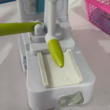 QuickCut Pro – 5-Blade Vegetable Chopper